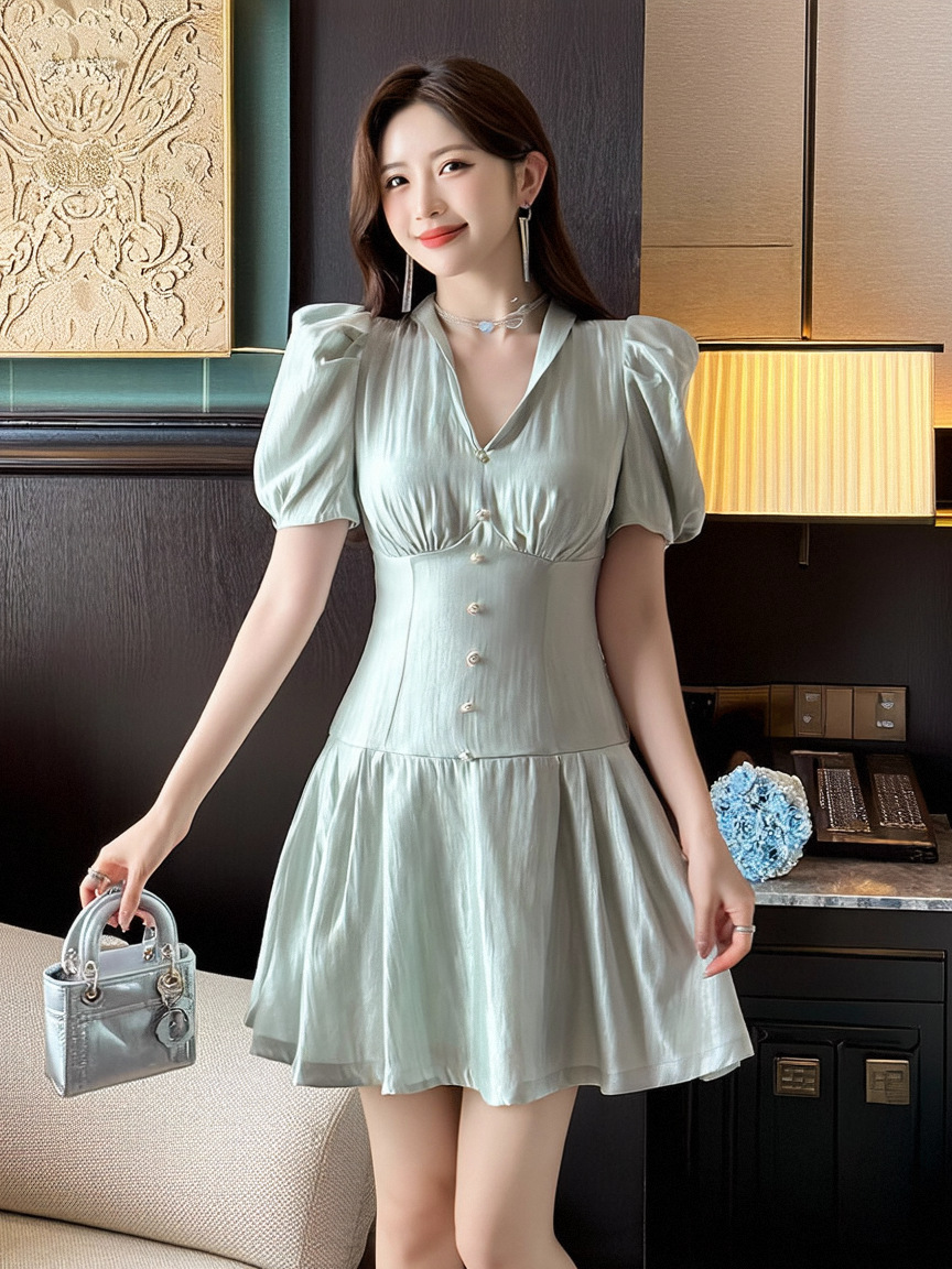Váy bồng chữ A cổ V tay phồng eo cao — màu xanh lục lam