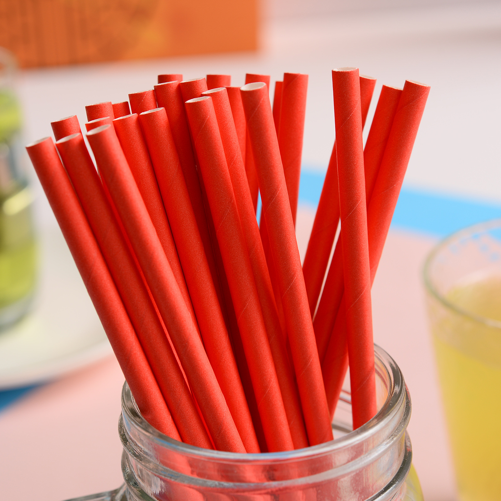 Gran cantidad en stock al por mayor paja de papel desechable paja de papel degradable color sólido paja blanco y negro