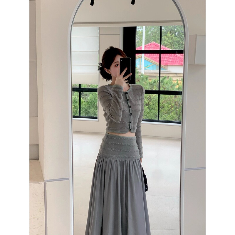 Gray Suit Long-Sleeved Knitwear Short Cardigan Women's Autum Half-Length Skirt High-Waisted Skirt Gentle Style Two-Piece Set