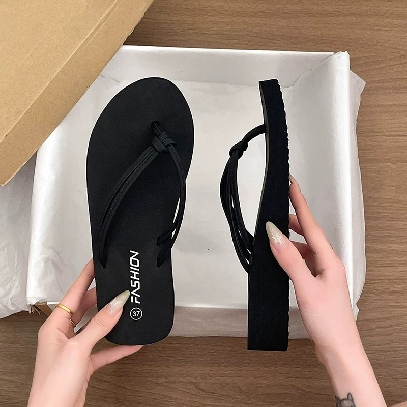Minimalistische strandsandalen met hoge hak en teenbandje, topkwaliteit, dikke antislipzool, sleehak, teenslippers voor dames, zomerse mode, outdoor trend_voghion.com