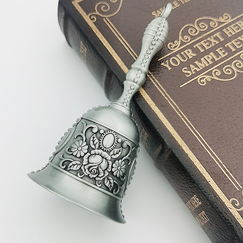 En stock ruidoso retro campana de mano transfronteriza campana de Navidad llamando ancianos campana de la Escuela de metal colgante