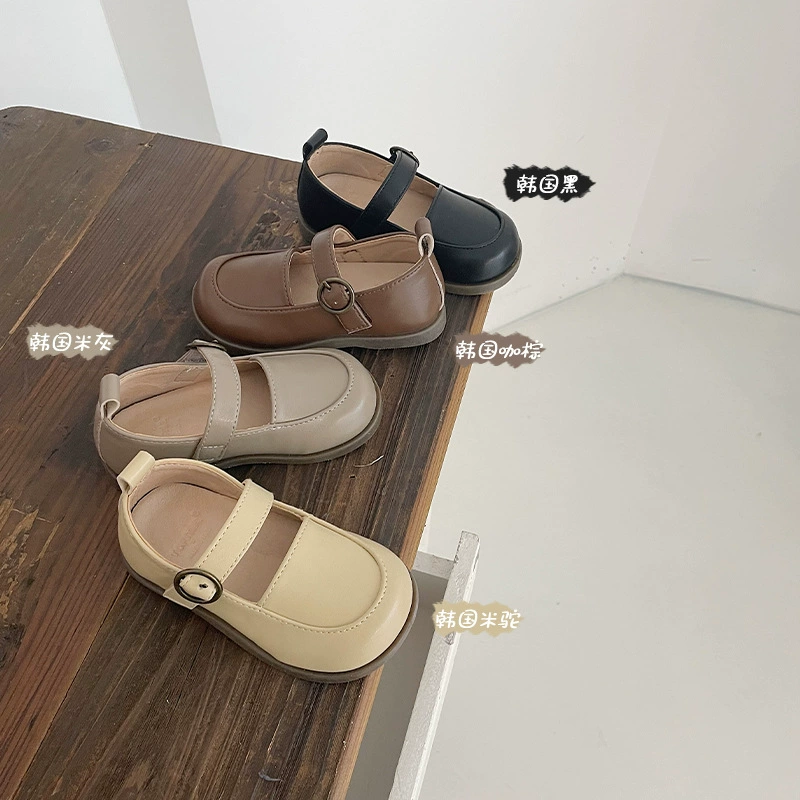 2024 весенняя новая детская кожаная обувь в корейском стиле, домашняя обувь для детского сада, детская обувь в студенческом стиле 1606