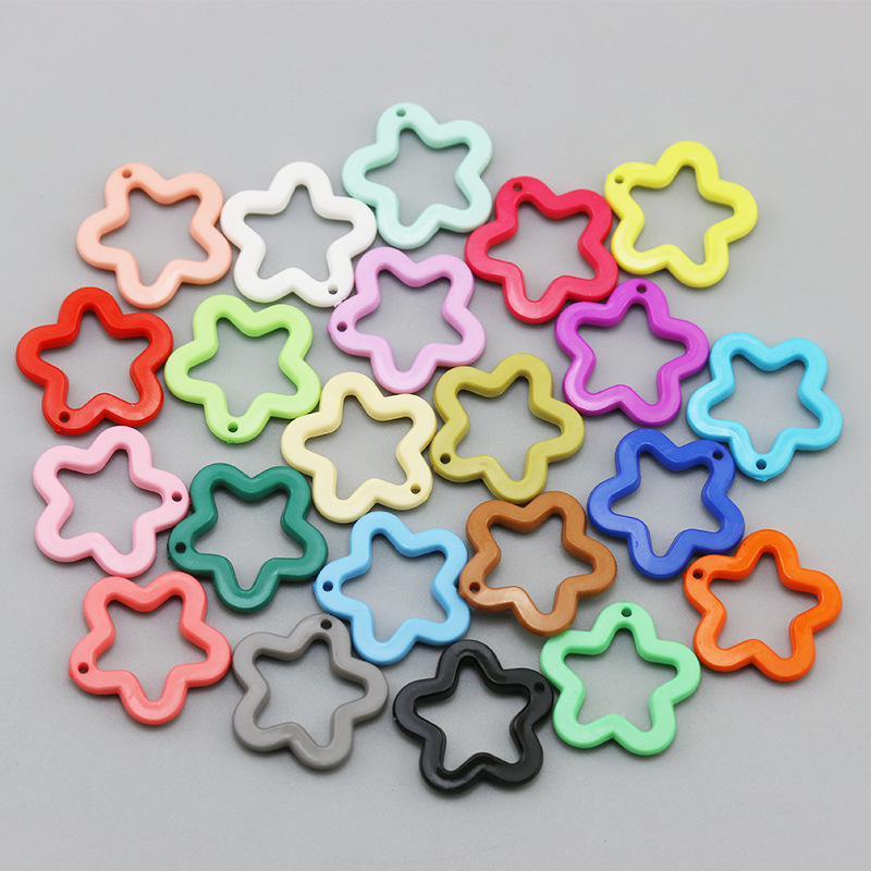 Color estrella de cinco puntas llavero acrílico colgante dopamina accesorios de joyería 30mm flor en forma de ciruela material
