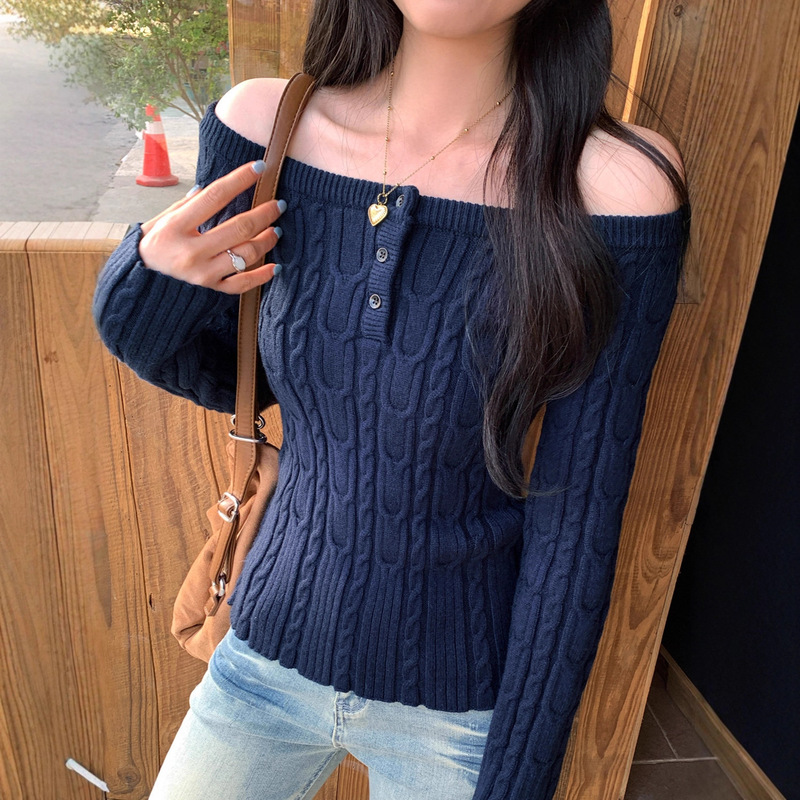 Twist One-Shoulder Gray Knitted Inner Layering Shirt for Women Autumn and Winter 2025 New Off-Shoulder Sweater Long-Sleeved Short Top Twist One-Shoulder Gray Knitted Inner Layering Shirt for Women Autumn and Winter 2025 New Off-Shoulder Sweater Long-Sleeved Short Top