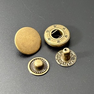 �����F�|831�ĺϿ�15mm���~ɫƤ���o�ϰ��۷��P̎���o�۰������