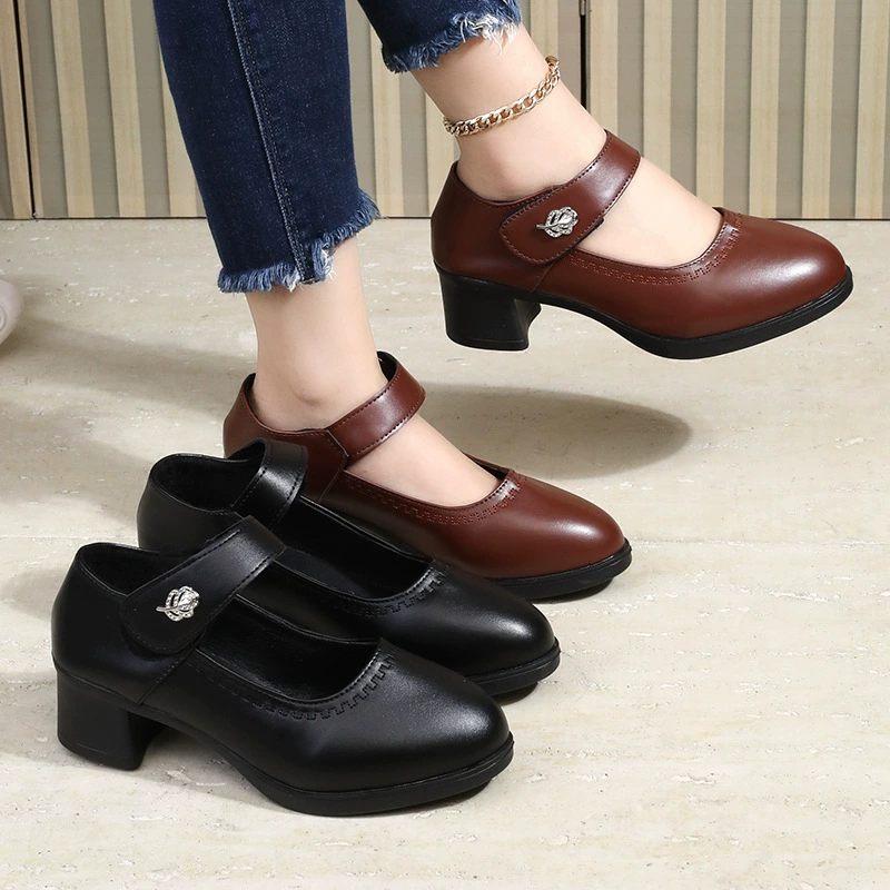 Внешняя торговля, натуральная мягкая кожа, мягкая подошва, женские туфли на плоской подошве, новинка 2025 года, туфли для мамы на среднем каблуке, туфли на плоской подошве с круглым носком, маленькие кожаные туфли в корейском стиле