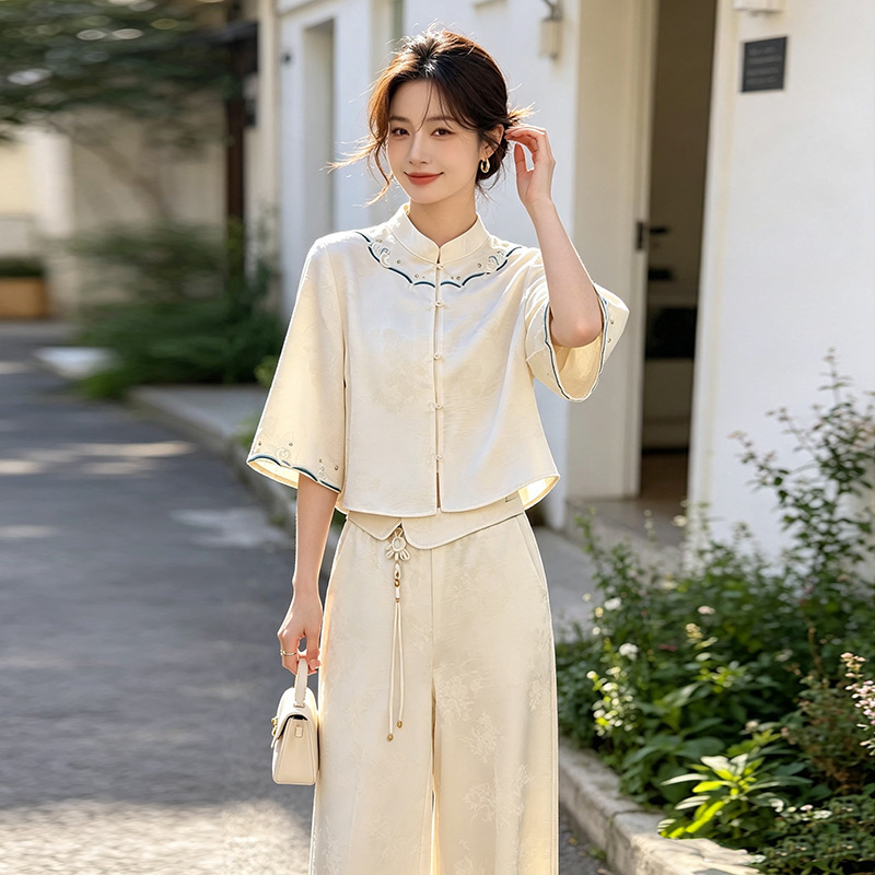 Real shot of new Chinese-style embroidered young Zen tea art clothing: stand-up collar women's top and satin drapey wide-leg pants