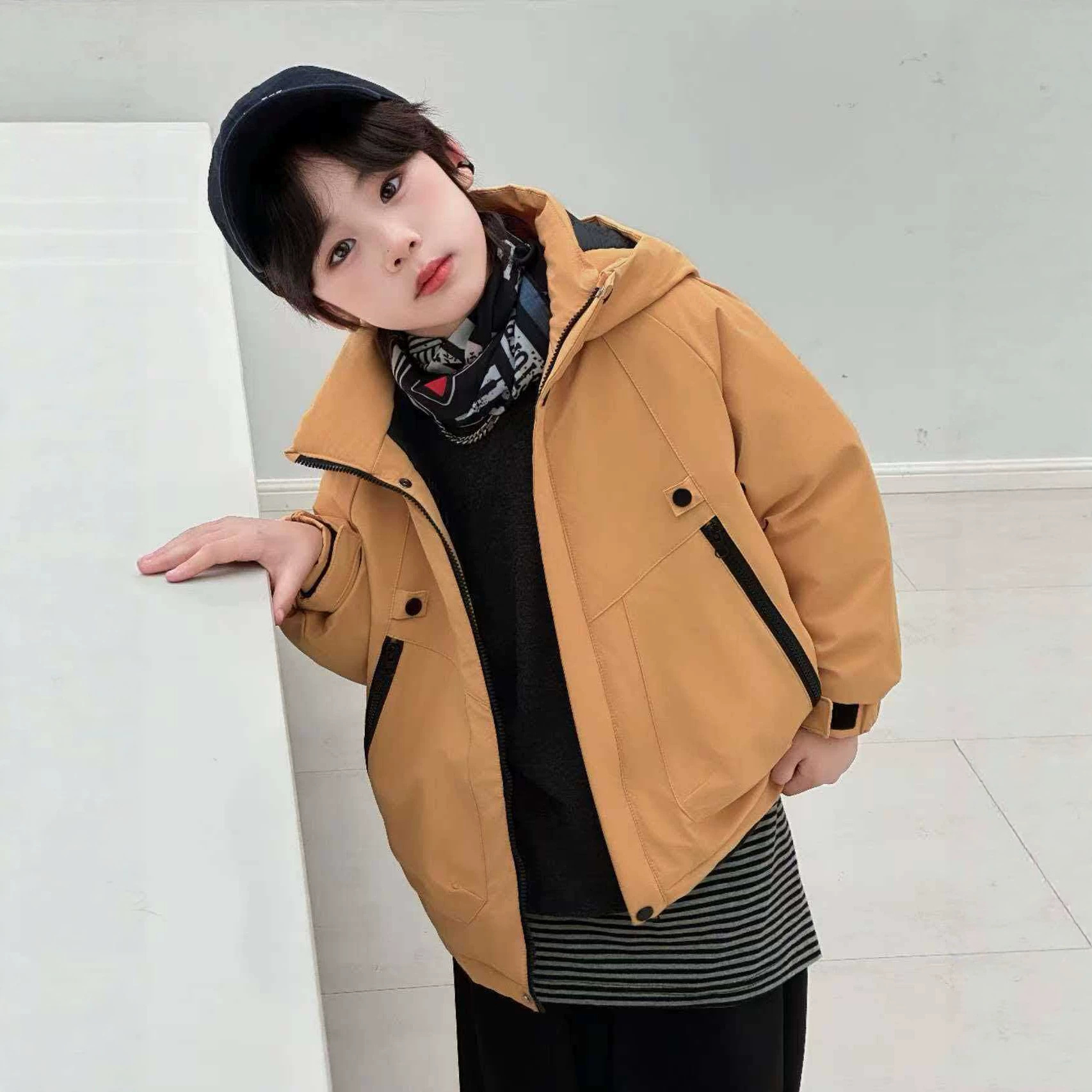 Children's clothing 2025 autumn and winter new style children's fleece-lined cotton coat for medium and large children, boys and girls' hooded warm windproof jacket