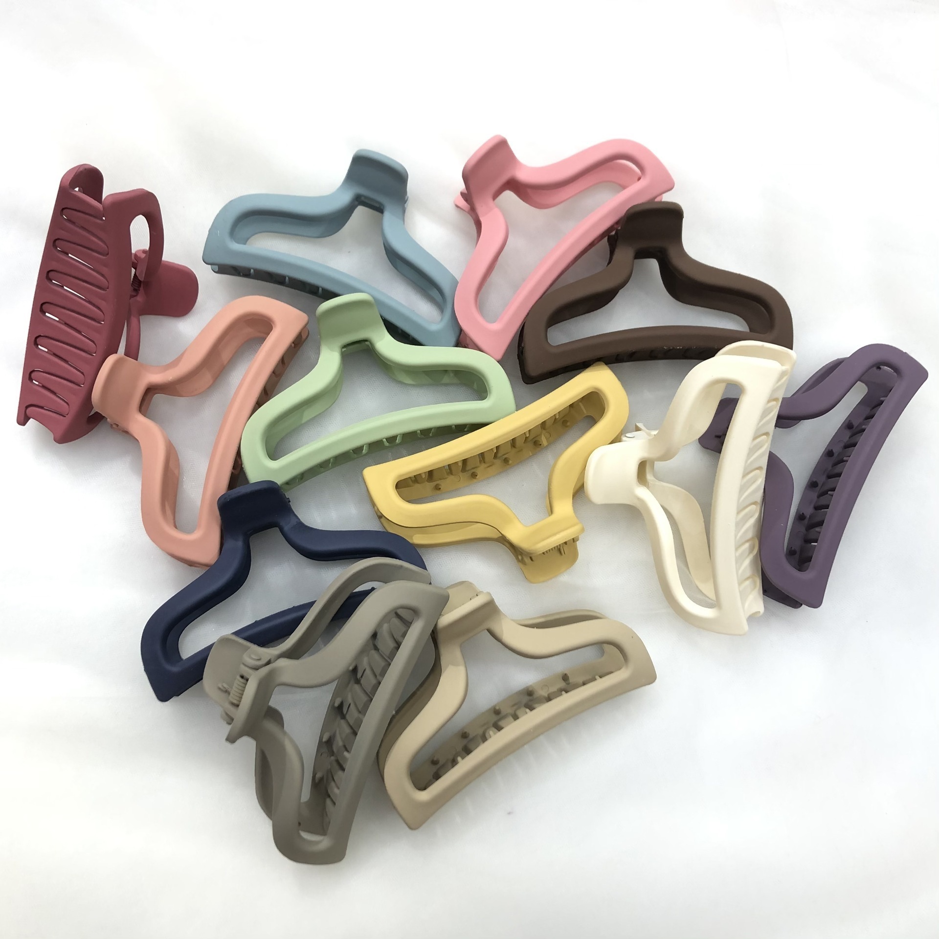 El otoño y el invierno de la pinza de pelo esmerilado retro color caramelo del pelo de nuevo la cabeza del clip de tiburón baño updo simple temperamento del pelo de agarre