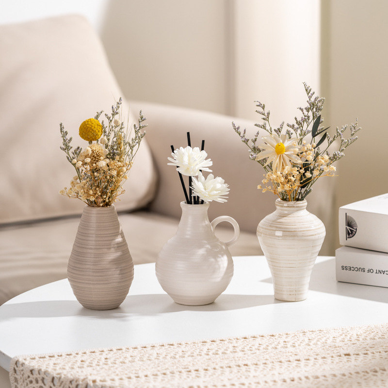 Small ceramic vase living room room aromatherapy bottle gift box dry vase home decoration creative vase Pen Holder