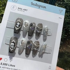 [Yihe] Pure desire style handmade nails black pearls love heartbreak diamond love European and American trapezoidal nail art pieces