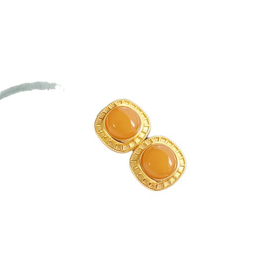 Natural old beeswax earrings S925 silver inlaid amber beeswax earrings retro fidelity high goods can be identification certificate