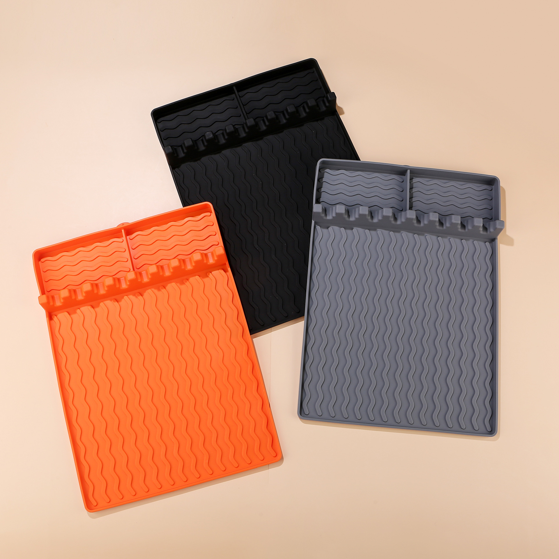 Amazon's best-selling silicone barbecue mat, camping grill side rack, oil-draining mat, multifunctional blackstone barbecue tool mat