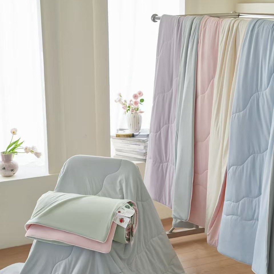 Summer Ice Cream Air-Conditioning Quilt, Washable Summer Cooling Quilt, Ice Silk Summer Quilt, Maternal and Infant Class a Gift Wholesale