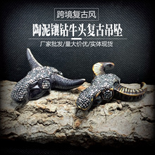 跨境骨粉压制镶黑钻黑牛头野性夸张朋克个性欧美毛衣链吊坠朋克风