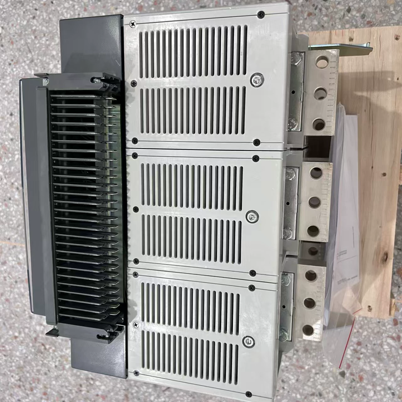 1SDA056132R1 ABB Рамной выключатель