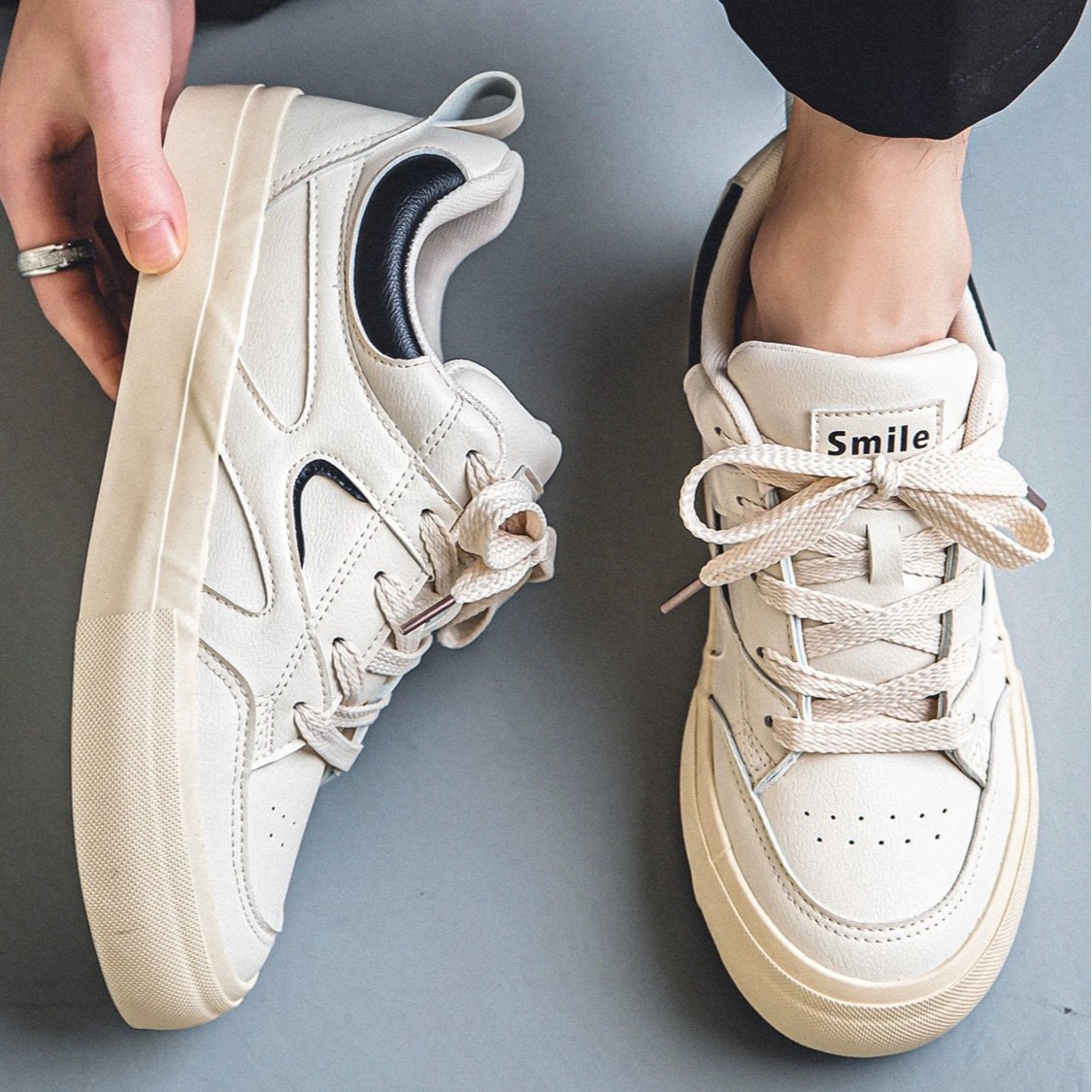 Zapatos de skate para hombres, zapatos de moda, 2025 nuevos zapatos de mujer de tamaño grande, zapatos blancos, zapatos de moda nacionales de cuero ultra delgados.