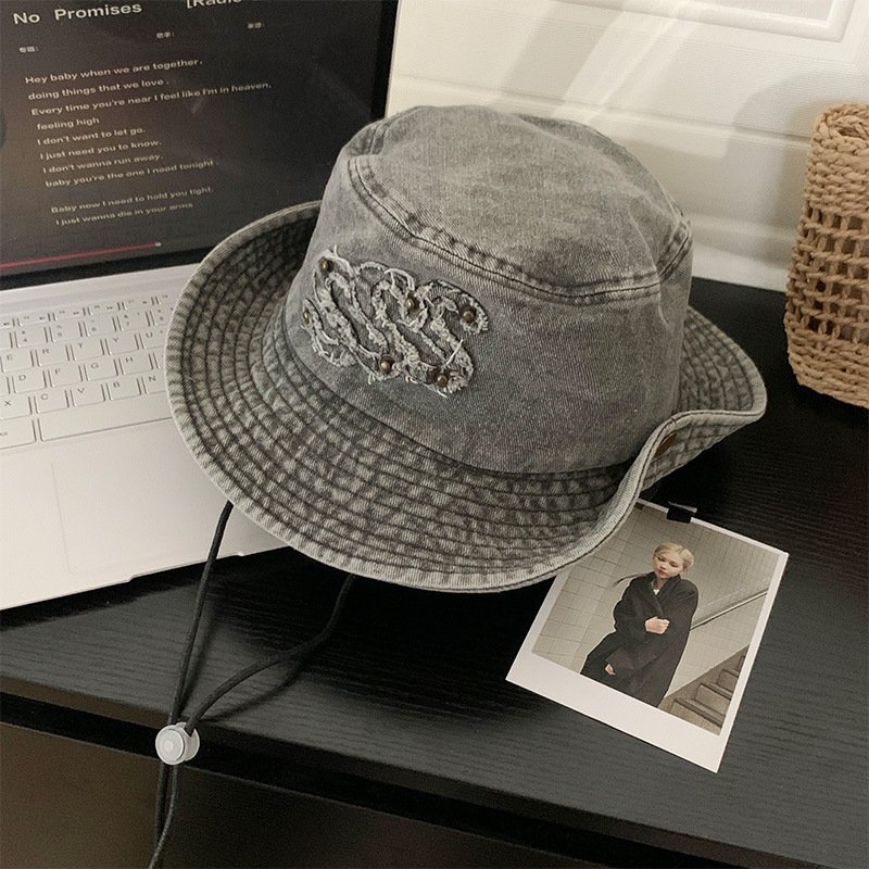 Sombrero de montañismo Sombrero de pescador de protección solar para mujer Sombrero de gorro grande 2025 Nuevo estilo Sombrero de vaquero occidental pequeño