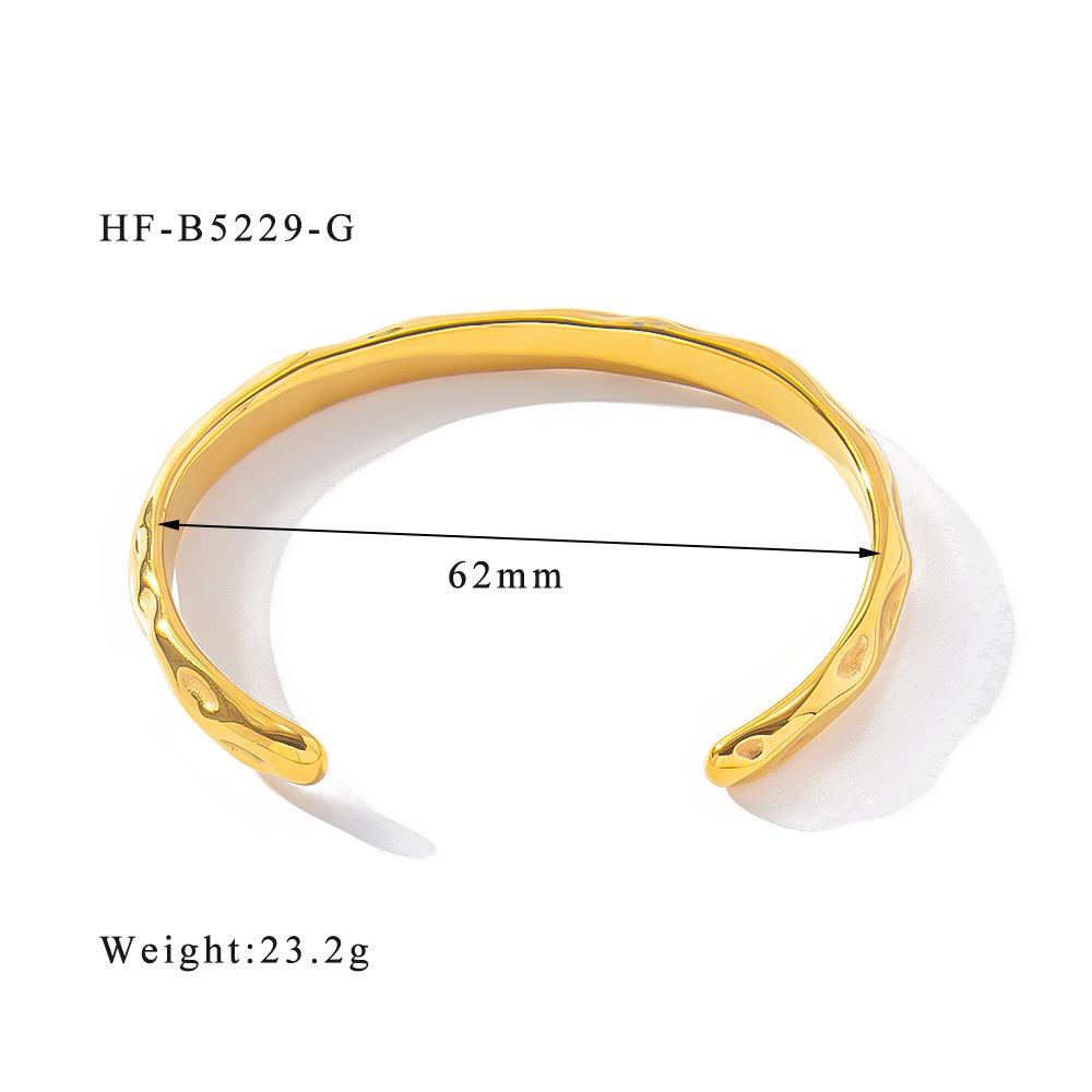 Ins pulsera de martillo irregular de personalidad de venta caliente, joyería de lujo ligera, diseño de nicho simple, pulsera retro en forma de C para mujer