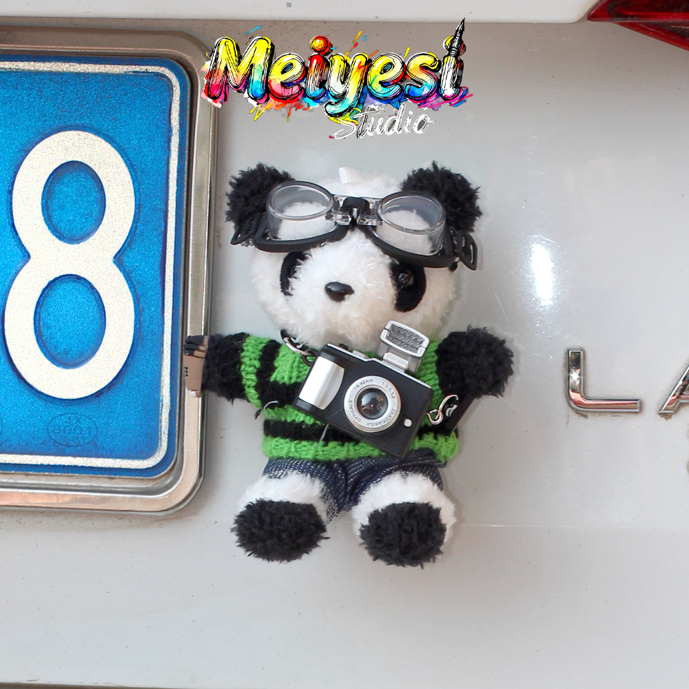 Personalidad en línea lindo estilo extranjero panda decoración de cola de automóvil adornos muñecas de peluche fuera del automóvil suministros de automóvil estables