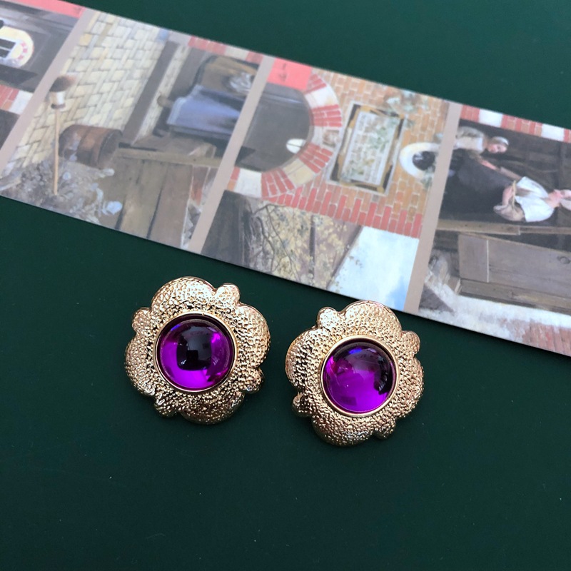 9g Weight Other Inlay Material Earrings, Ear Studs Classification Flower Pattern Women'S Gender Simple Style Style Purple, Silver Color Retro Palace Purple Rose Pearl Fashion Earrings 5