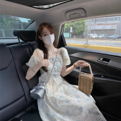 茶休フランス復古砕花ワンピース女性夏高級感気質ウエスト泡袖優しい風初恋ロングスカート