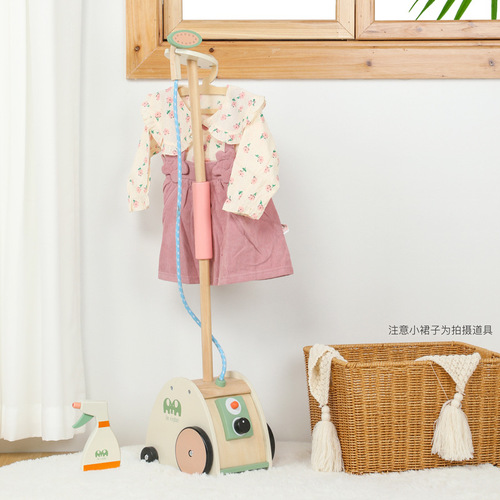Children's play house hanging ironing machine ironing board simulation role-playing kindergarten wooden toy iron ironing teaching