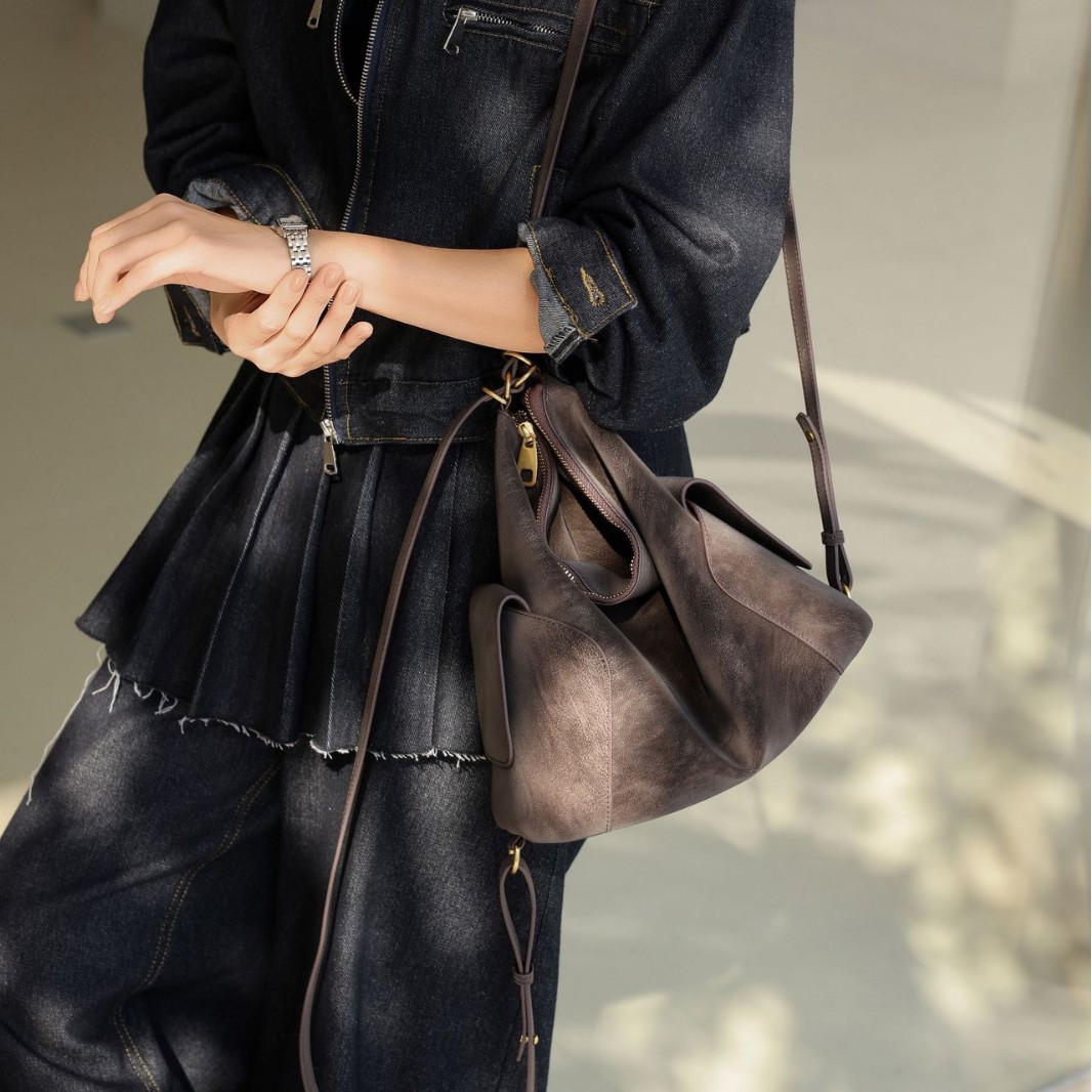 2026 New Xiaoyao Hobo Commuter Bag Large Capacity Versatile Shoulder Crossbody Bag Premium Genuine Leather Underarm Bag For Women - Thumbnail 2