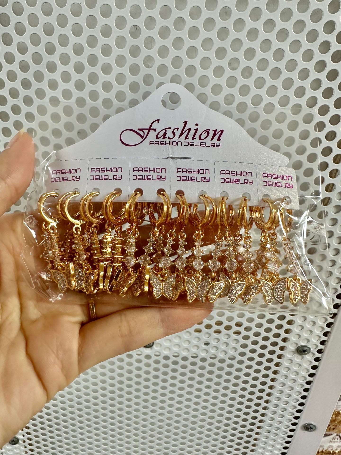 Moda transfronteriza cobre chapado en oro borlas con incrustaciones de circón pendientes joyería estrella en forma de corazón mariposa oreja joyería al por mayor