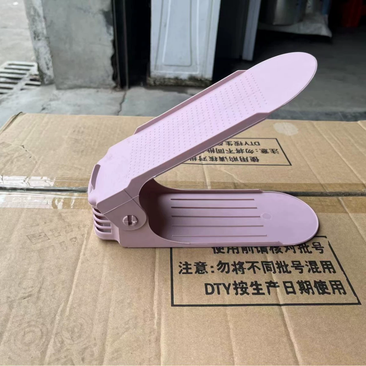 Creative double -layer shoe rack adjustable storage thick shoe supporting simple home dormitory integrated 4 -gear hierarchical shoe support