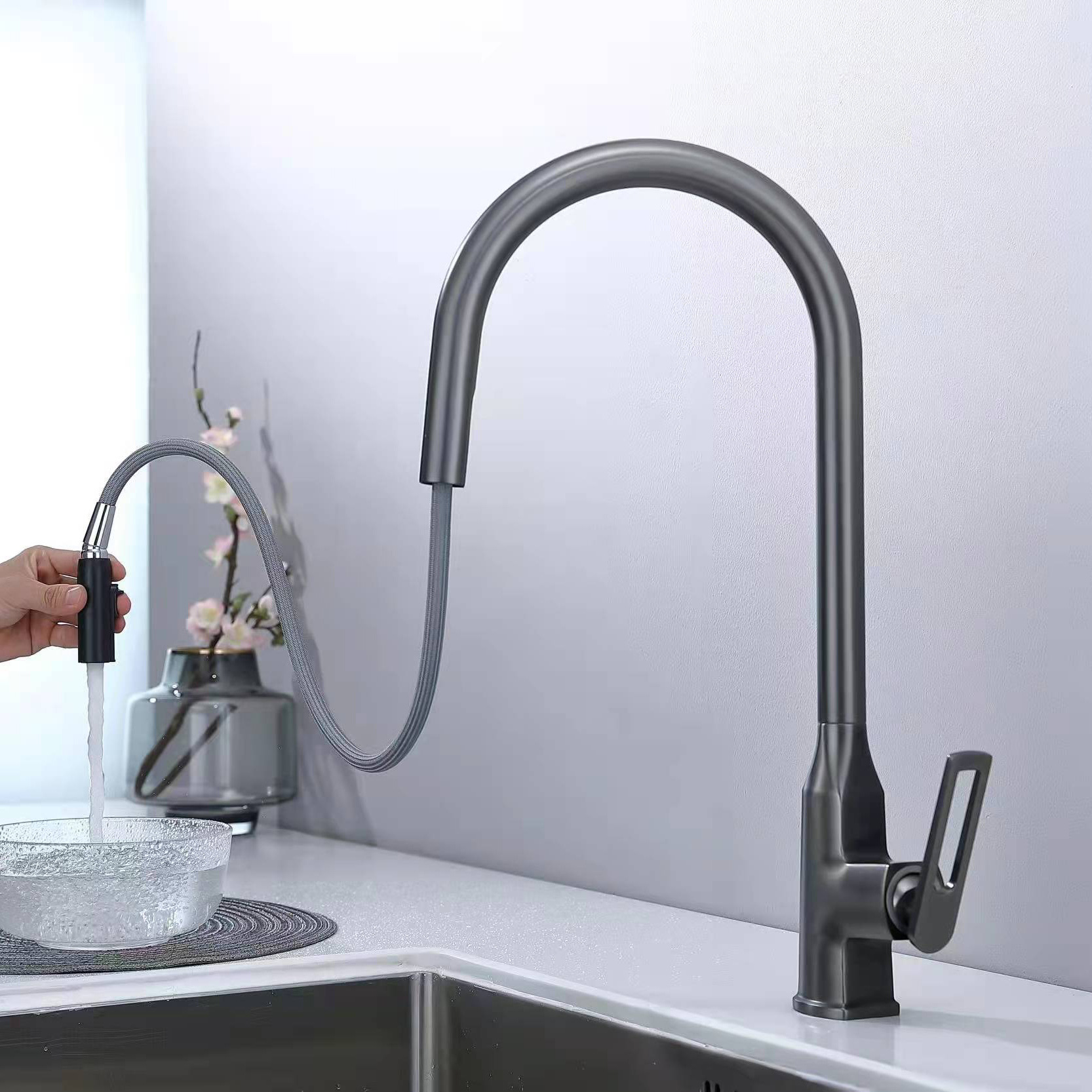 Gun Gris Gris Gris Tap Lavabo de verduras frío y caliente Lavabo de fregadero Grifo retráctil Cobre Negro a prueba de salpicaduras