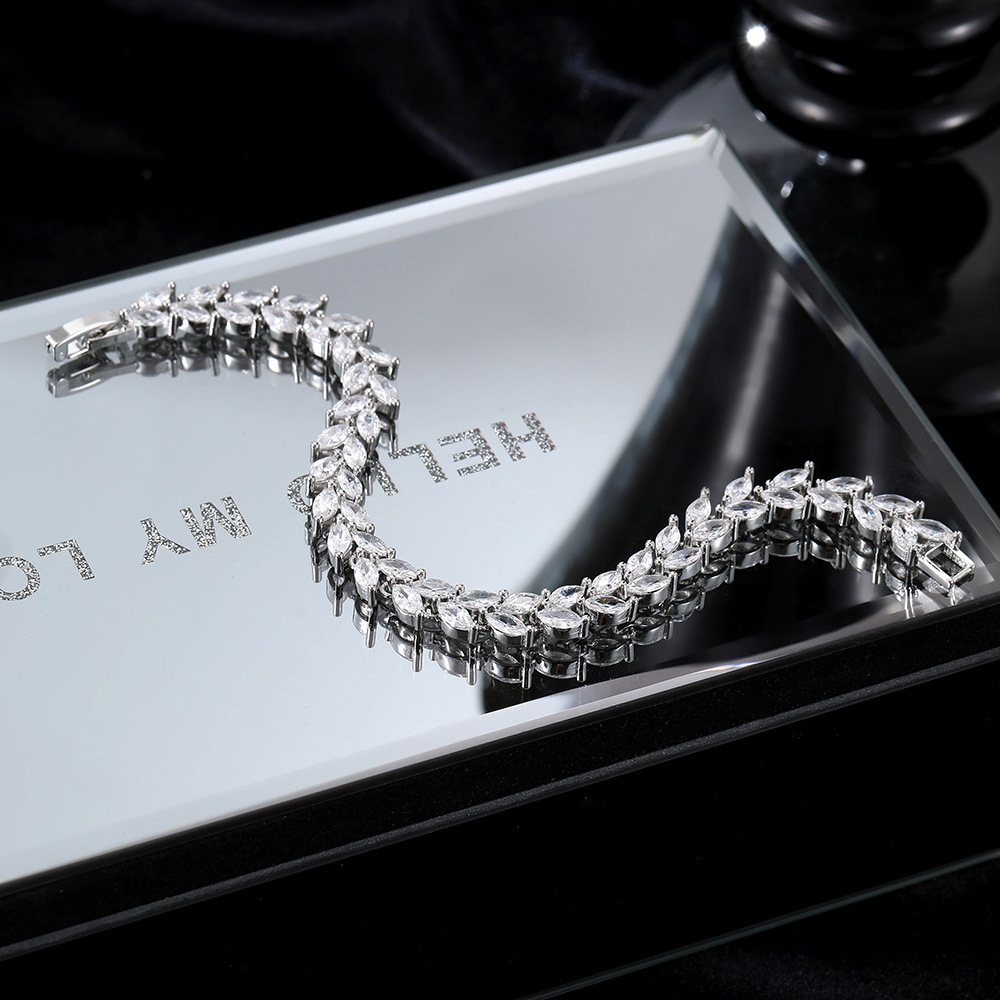 Pulseira rígida marquise para mulher, elegante joia em zircónia_voghion.com