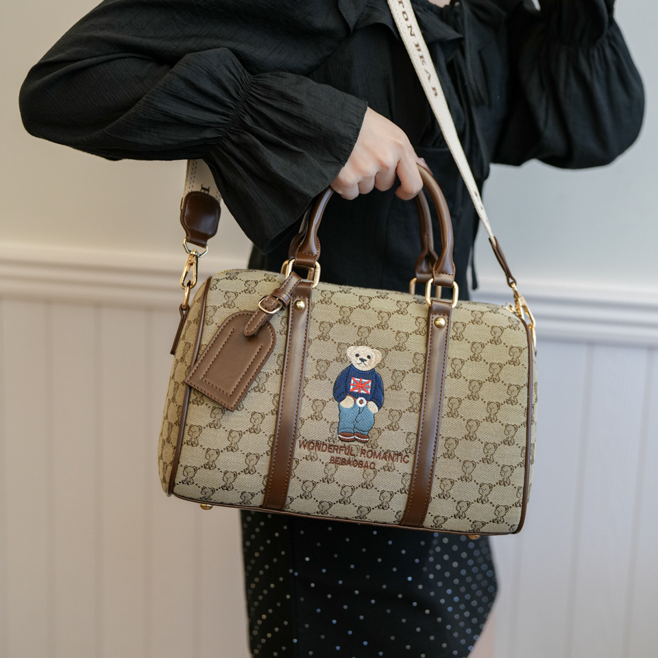 Women's Bags genuine large capacity wide band one shoulder messenger commuter Boston pillow bag female new high end_voghion.com