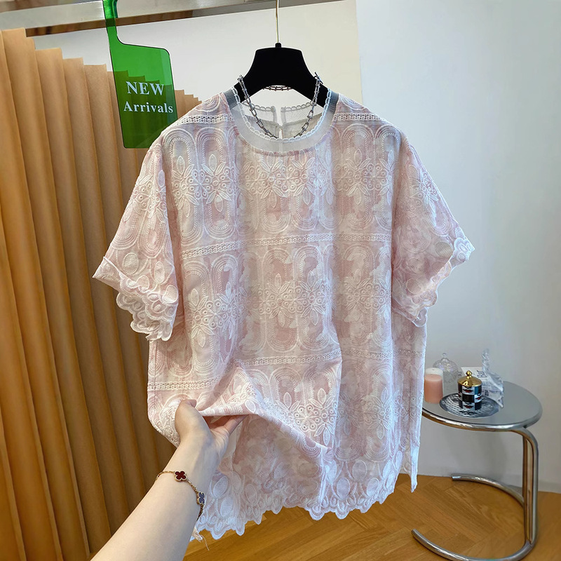 Pink High-End Embroidered Lace Shirt Women's Short-Sleeved Top Summer 2025 New Loose Large Size T-Shirt Western Style Shirt