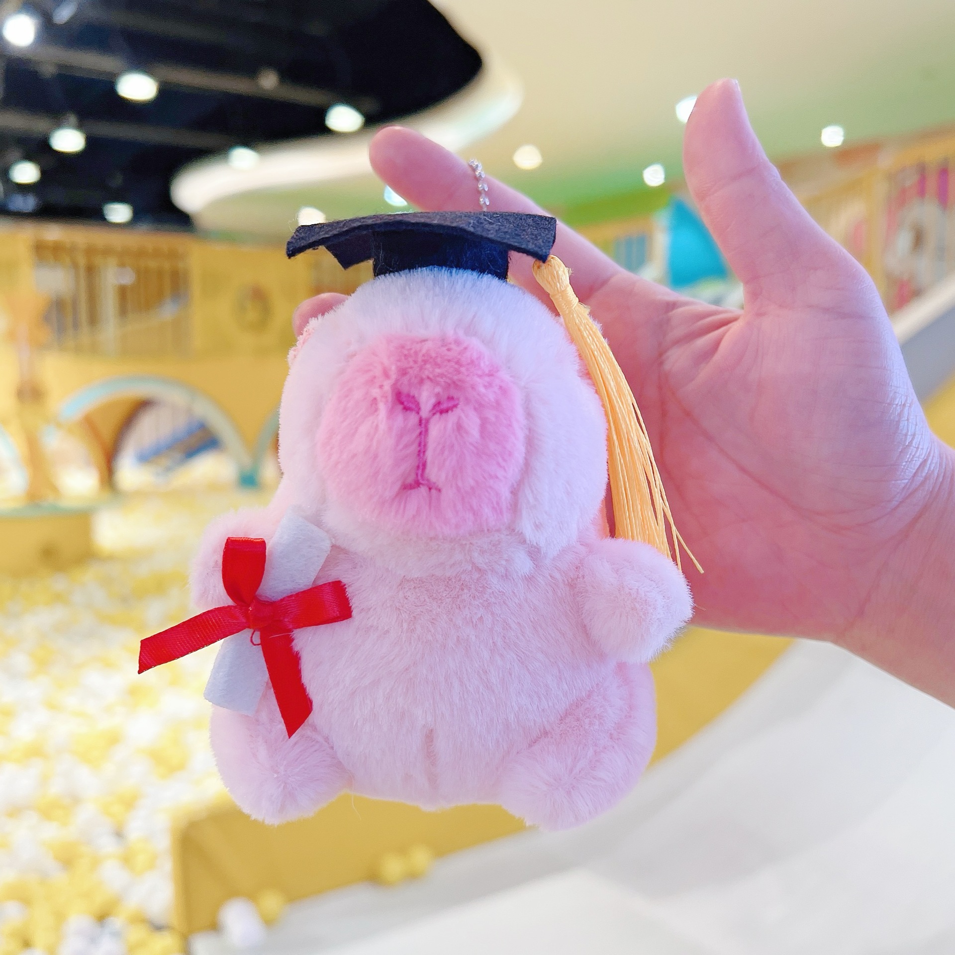 핑크 졸업 카피발라 + 비즈 체인