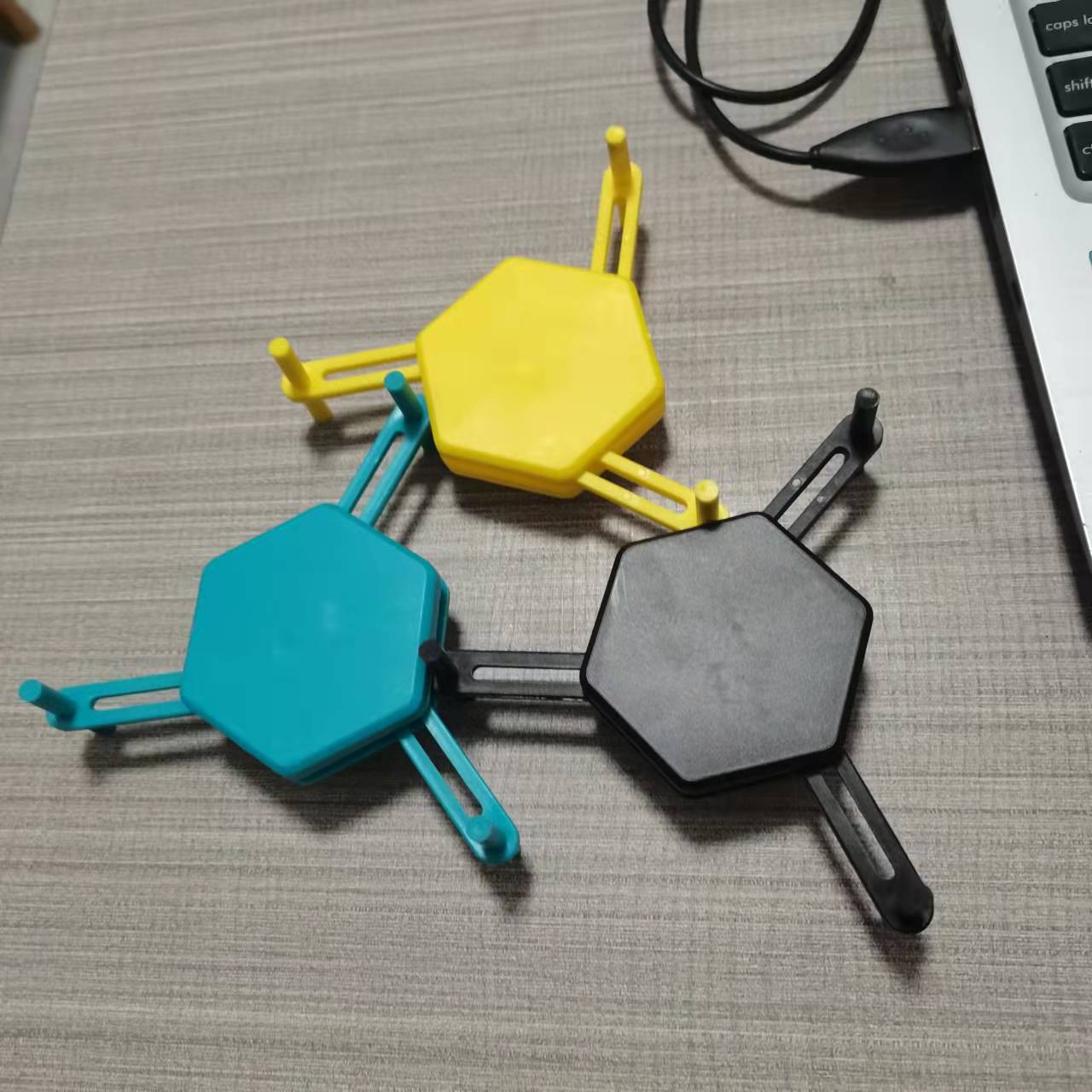 Portavasos de marca Drinkware Stacker nuevo, estante hexagonal para tazas, organizador y estante de almacenamiento, transfronterizo.