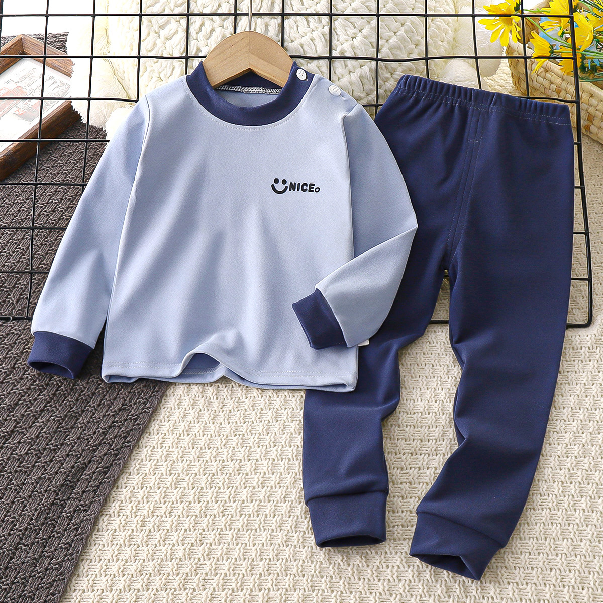 Pantalones de otoño para niños otoño invierno ropa interior cálida de color sólido para hombres y mujeres De Rong conjunto de cuello redondo grueso chaqueta de base