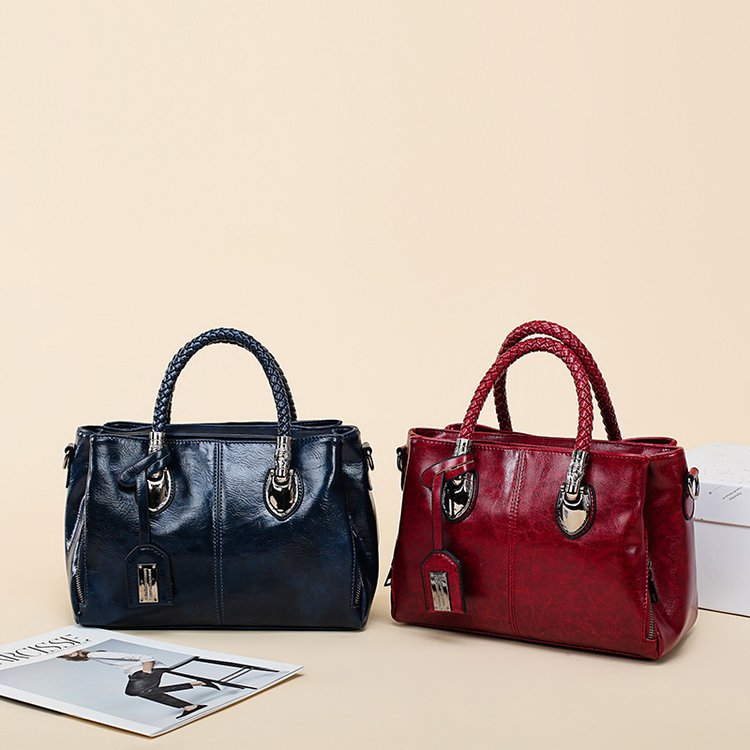 European and American retro women's bag trend, new cross-border hand-held shoulder crossbody bag made of oil wax leather for export, one piece, global consignment undefined