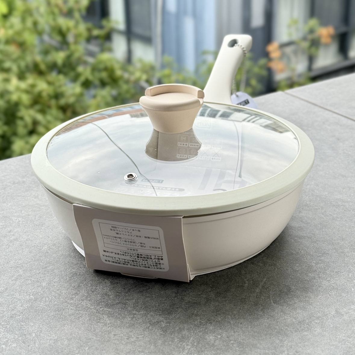 LZ 흰색 내부 및 외부 세라믹 20CM 높이 및 깊은 프라이팬, 실리콘 가장자리와 황백색 보관 뚜껑 포함