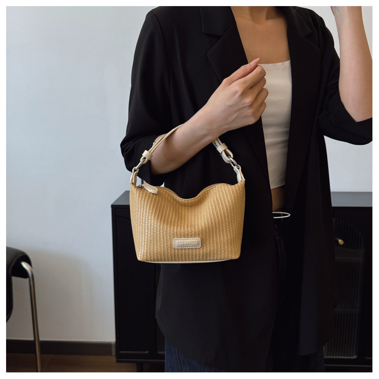 Summer niche underarm bag for women, 2025 new retro and fashionable handbag, versatile single-shoulder crossbody bucket bag undefined