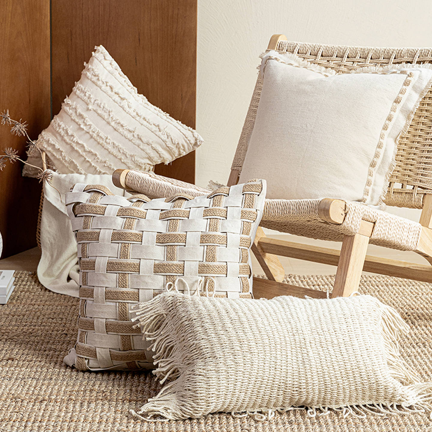 Beige Natural Wabi-Sabi Frayed Edge Cotton and Linen Throw Pillow Linen Sofa Lumbar Pillow Bed Decorative Cushion Pillow