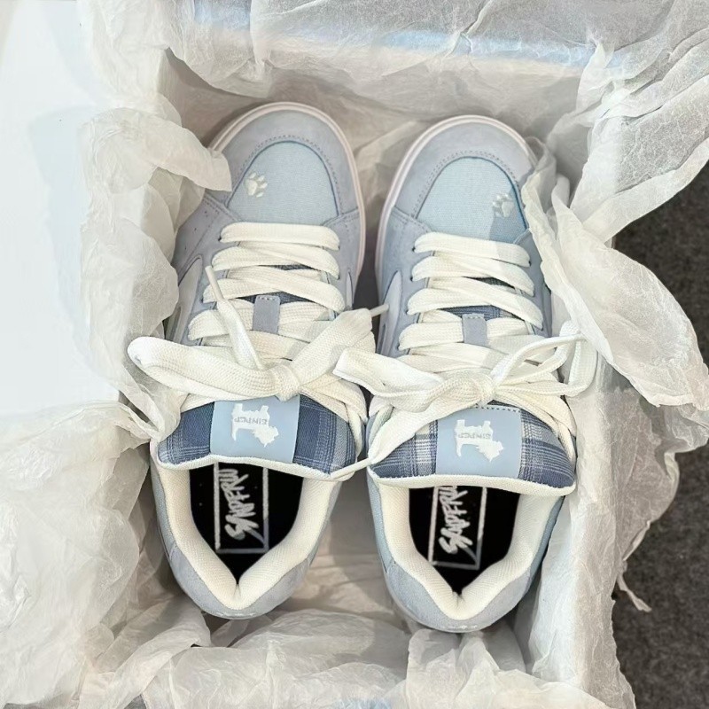 Fresco fondo grueso pequeño blanco de invierno de 2025 nuevo estilo de estilo de escuela para estudiantes de nicho universal zapatillas deportivas para estudiantes