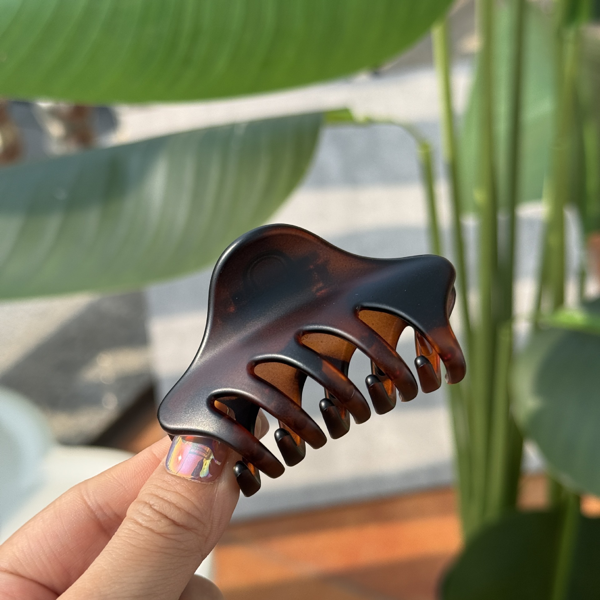 45g Weight Hair Claws Hair Accessories Type 1 Piece Quantity Holiday, Daily, Street Occasion Plastic, Resin Material Solid Color Pattern All Seasons Season Women's Gender Polishing Design Simple Style Style Simple Style Women's Solid Color Plastic Resin Polishing Hair Claws 15