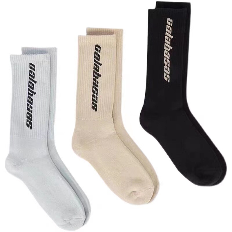 European and American fashion brand Kanye same style mid-tube socks English letter yeezy color socks for men and women mid-tube sports cotton socks