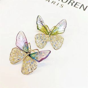 Korean-style butterfly brooch high-grade acrylic retro transparent corsage niche ins ladies temperament diamond pin buckle