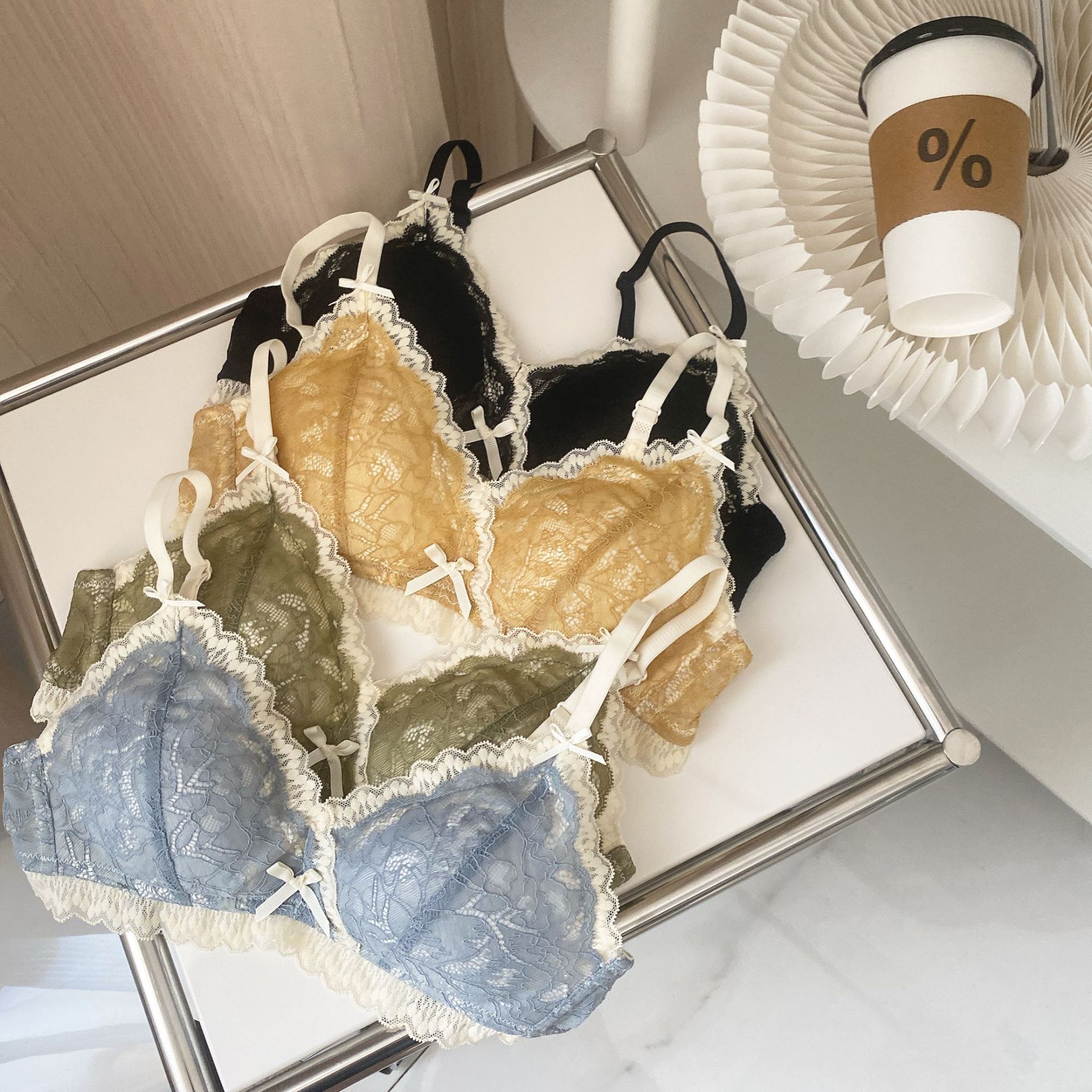 Taza triangular delgada, encaje, recolección lateral, ropa interior cómoda, sujetador antiflacidez para mujeres