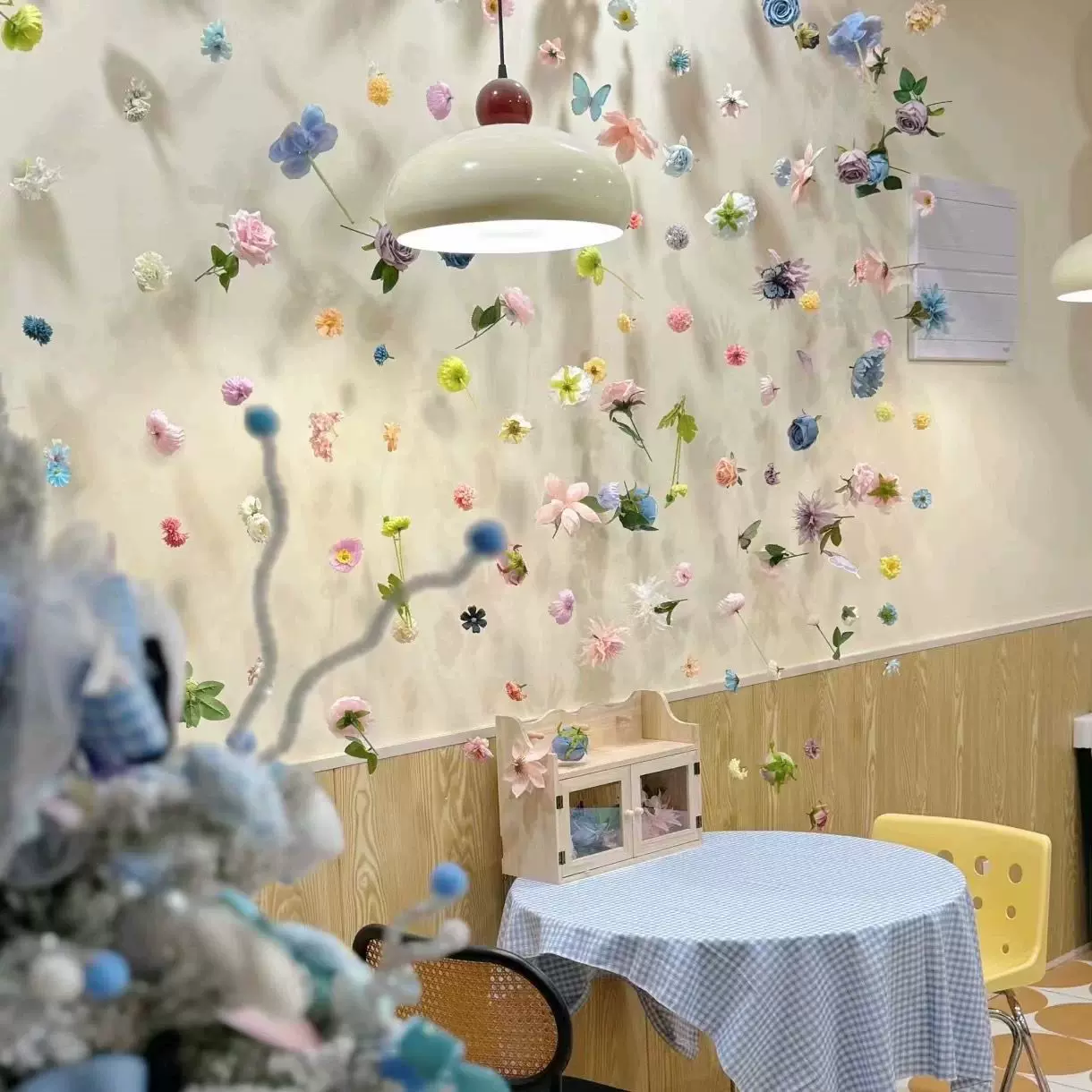 悬浮花朵门帘漂浮空中假花自制花瓣雨商场网红店美陈文创场景布置