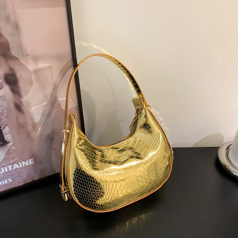 Сумка через одно плечо, модная shoulder bag, корейский стиль, коллекция 2023, крокодиловый принт