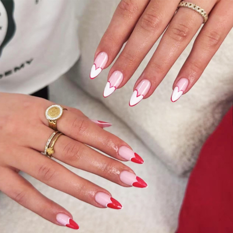 Foreign Trade Best-Selling Valentine's Day Teardrop Almond-Shaped Manicure, Sweet Red and White Heart, Simple Wearable Nail Tips, Nail Pieces