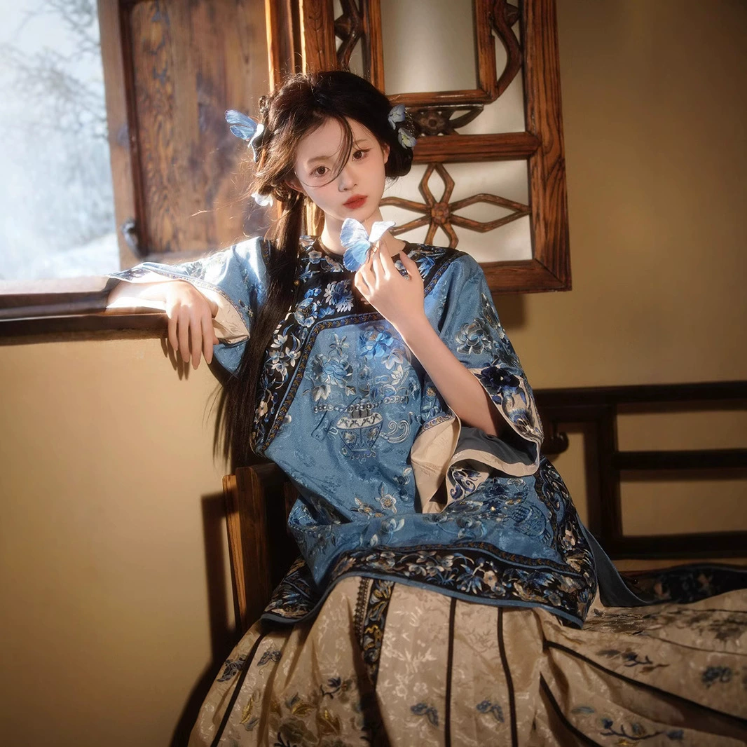 Богатый синий китайский стиль поздней династии Цин сине-белый фарфоровый принт